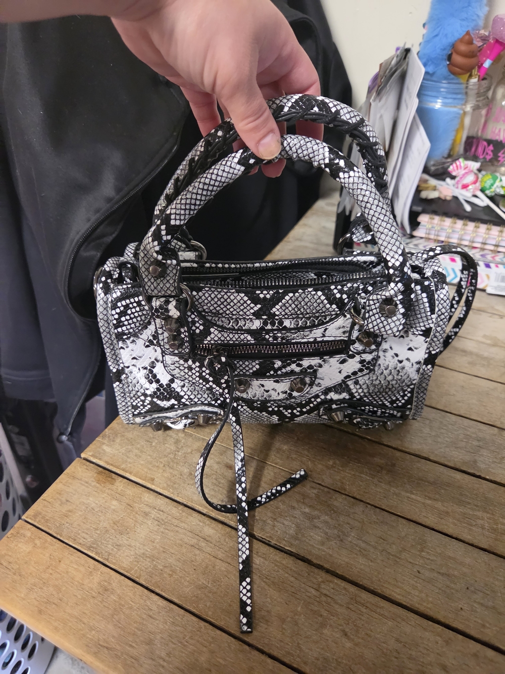 Black & White Snake-Print Top-Handle Women’s Bag